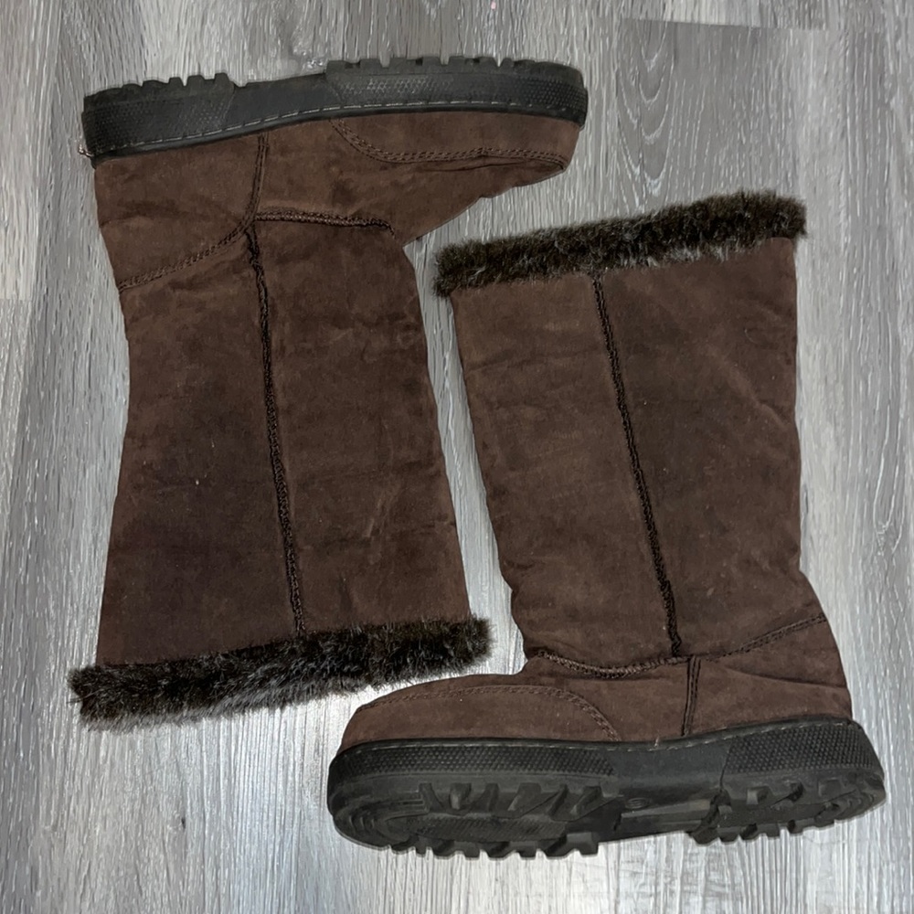 ramp age fuzzy boots